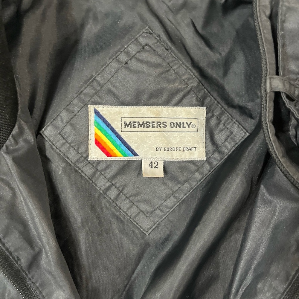 Members Only Charcoal Windbreaker - Picture 4 of 9